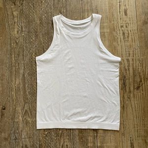 Lululemon high neck tank